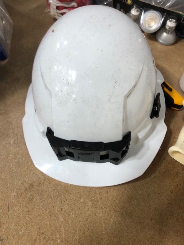 Photo 1 of Milwaukee
BOLT White Type 1 Class C Front Brim Vented Hard Hat with 4 Point Ratcheting Suspension***USED** MISSING STRAPS***MINOR SCRATCHES***