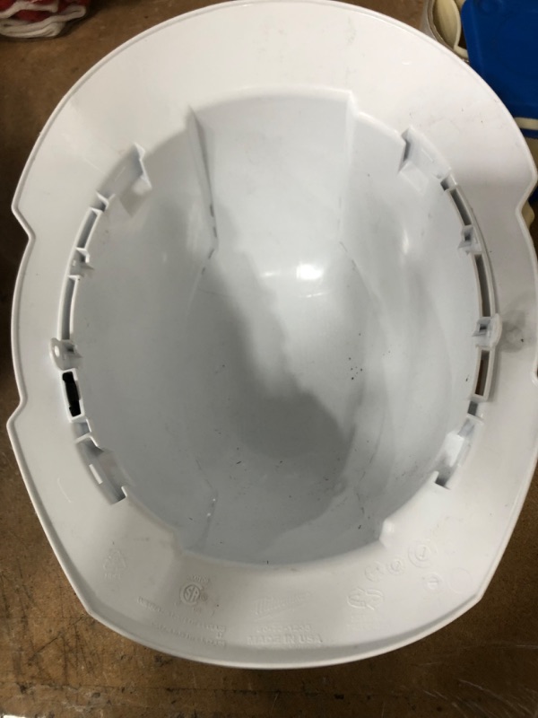 Photo 3 of Milwaukee
BOLT White Type 1 Class C Front Brim Vented Hard Hat with 4 Point Ratcheting Suspension***USED** MISSING STRAPS***MINOR SCRATCHES***