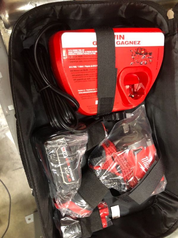 Photo 4 of "Milwaukee M12 2554-22 M12 FUEL 12V 3/8-Inch Cordless Stubby Impact Wrench Kit"
