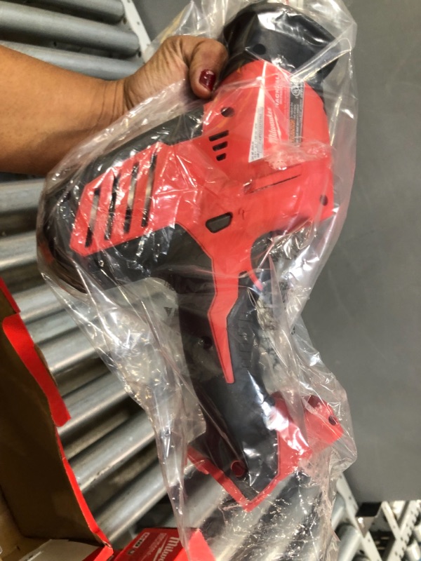 Photo 2 of "Milwaukee 2625-20 M18 18V HACKZALL Reciprocating Saw - Bare Tool"
