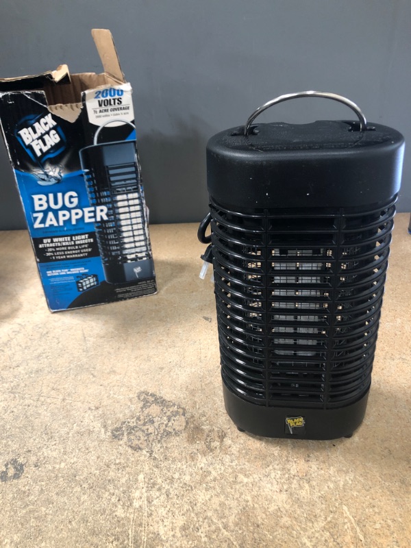 Photo 2 of 2000-Volt 1/2 acre Bug Zapper Insect Killer, Includes Black Flag Mosquito Octenol Lure
