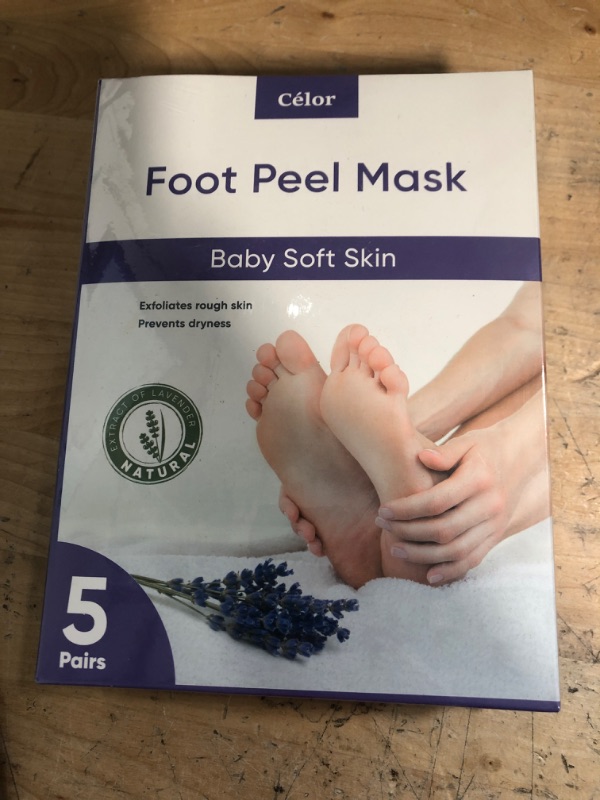 Photo 2 of ??Foot Peel Mask (5 Pairs) - Foot Mask for Baby soft skin - Remove Dead Skin | Foot Spa Foot Care for women Peel Mask with Lavender and Aloe Vera Gel for Men and Women Feet Peeling Mask Exfoliating
