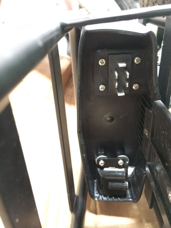 Photo 3 of ***PARTS ONLY*** sixthreezero Electric-Bicycles Around The Block Women's Ebike, 500 Watt Motor, 7-Speed Beach Cruiser Bicycle with Rear Rack, 26" Wheels ** USED, MINOR DAMAGE (SCRATCHES) MISSING HARDWARE, MISSING KEY*** NOT FULLY FUNCTIONAL MISSING KEY
