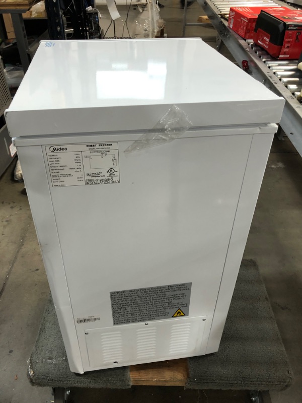 Photo 6 of Midea MRC04M3AWW, White 3.5 Cu. Ft. Mini Freezer, Cubic Feet
