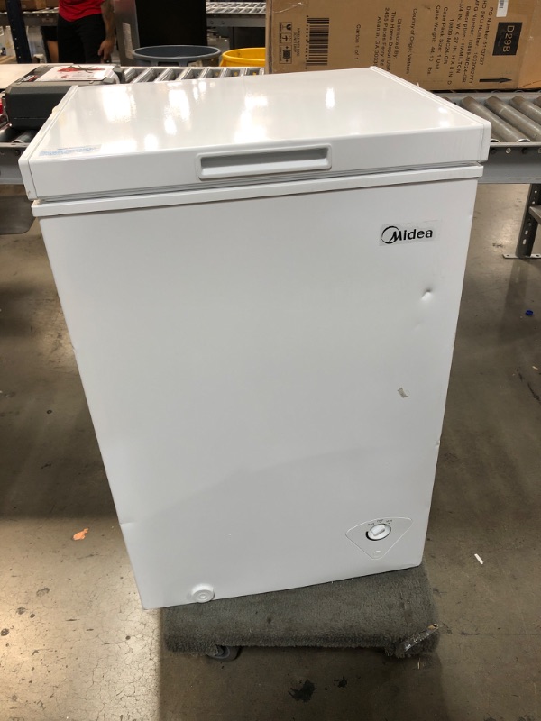 Photo 5 of Midea MRC04M3AWW, White 3.5 Cu. Ft. Mini Freezer, Cubic Feet
