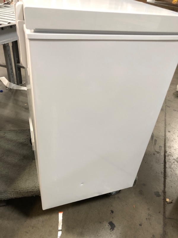 Photo 4 of Midea MRC04M3AWW, White 3.5 Cu. Ft. Mini Freezer, Cubic Feet
