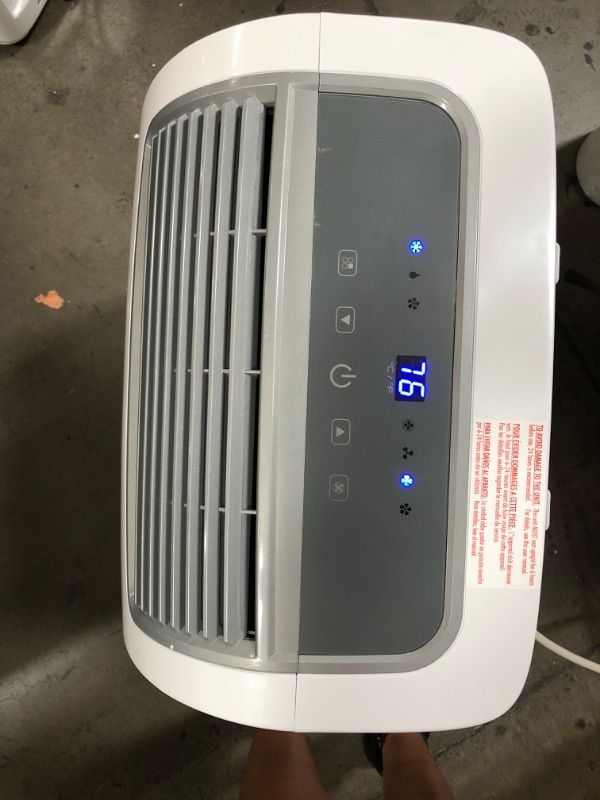 Photo 4 of BLACK+DECKER 5 000 BTU DOE (8 000 BTU ASHRAE) Portable Air Conditioner with Remote Control White
