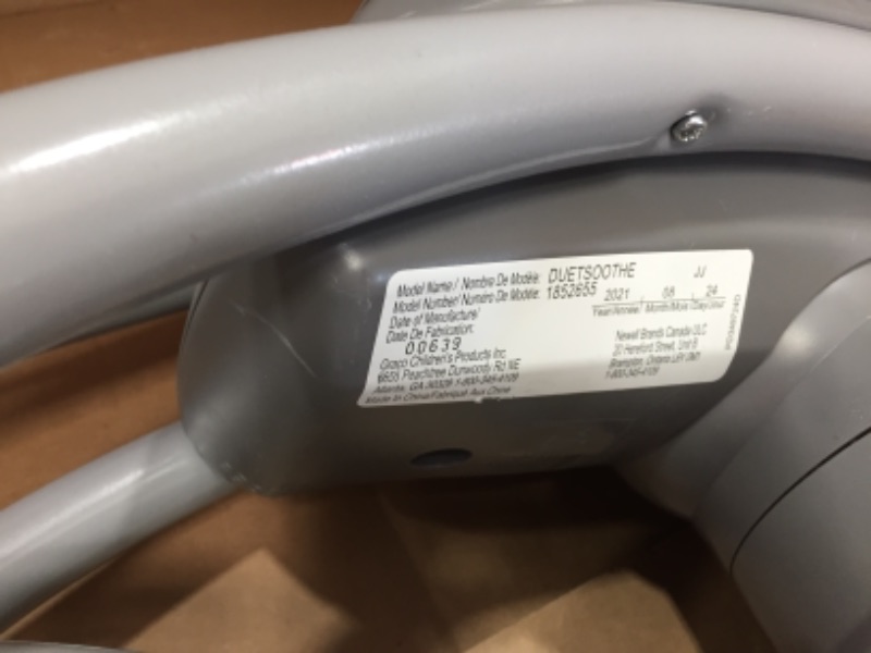 Photo 5 of **MINOR DAMAGE**Graco DuetSoothe Swing and Rocker
