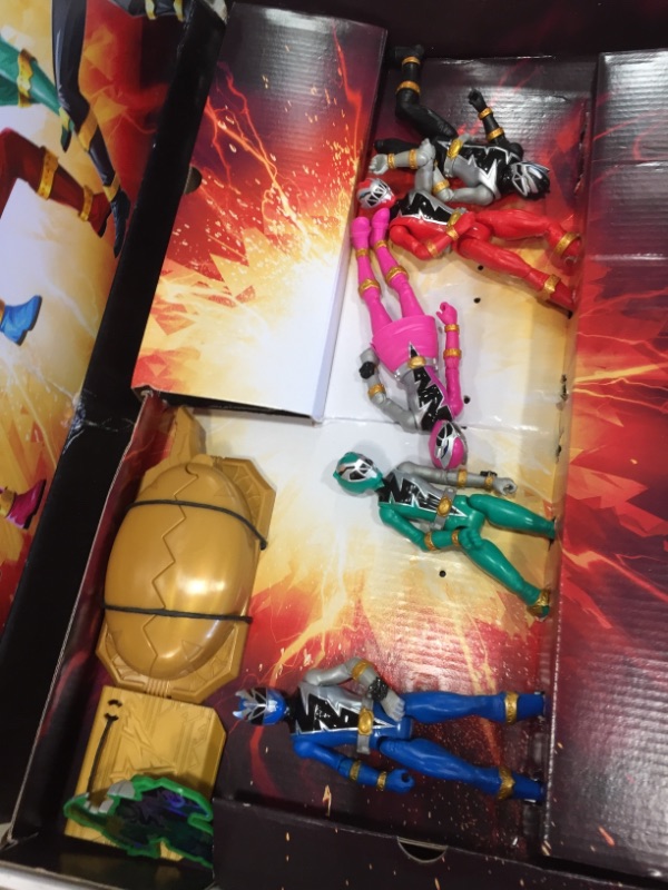 Photo 2 of **MISSING PARTS* Power Rangers Dino Fury 5 Ranger Team Multipack 6-Inch Action Figure Toys with Dino Fury Keys and Chromafury Saber Weapon Accessories (Amazon Exclusive)
