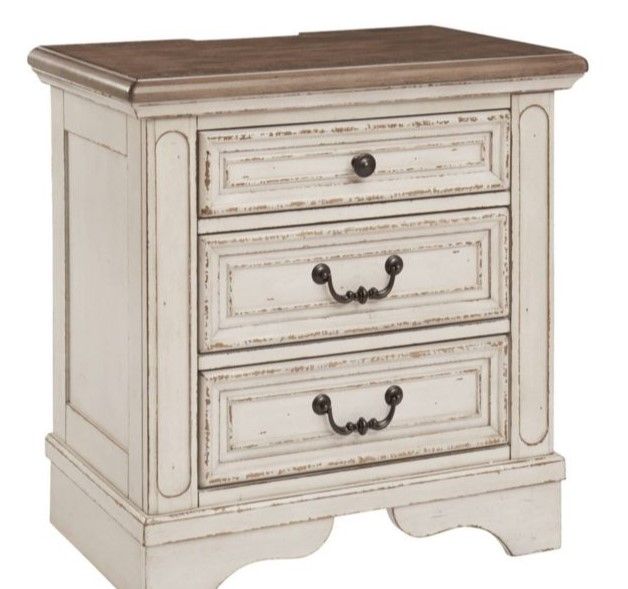 Photo 1 of ***SECOND DRAWER IS BROKEN*** Realyn Three Drawer Nightstand Chipped White - Signature Design by Ashley

