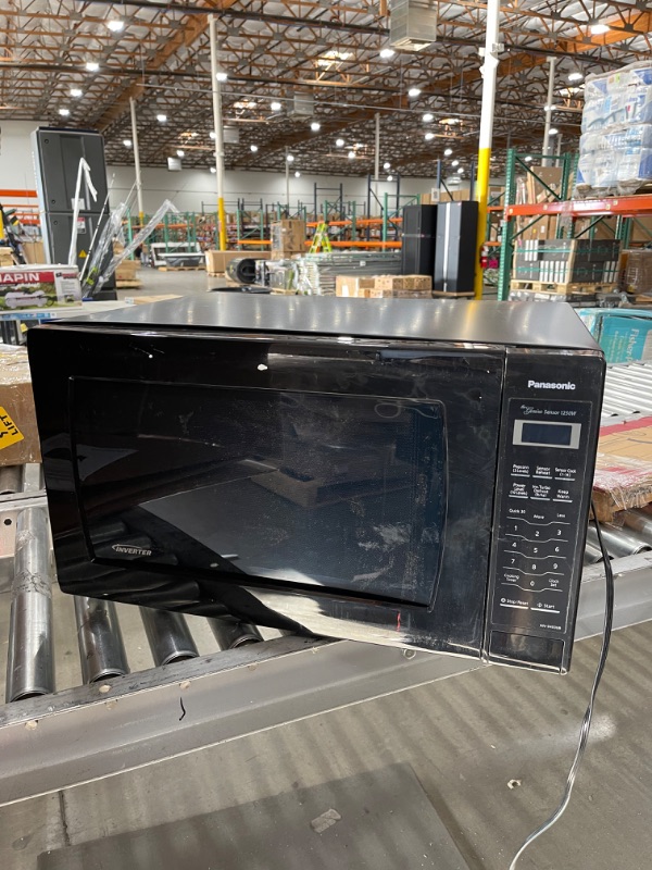 Photo 2 of Panasonic Microwave Oven NN-SN936B Black Countertop with Inverter Technology and Genius Sensor, 2.2 Cubic Foot, 1250W
