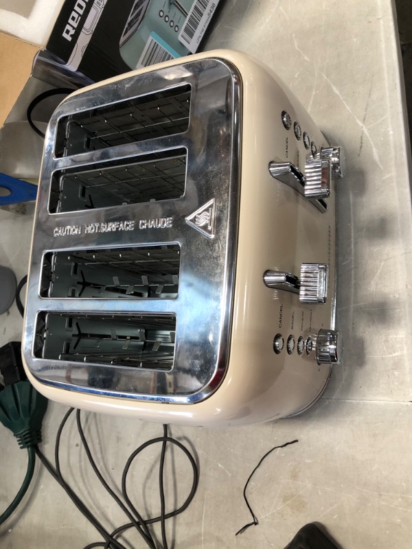 Photo 2 of REDMOND 4 Slice Toaster Retro Stainless Steel Toasters with Bagel Defrost Cancel Function, 6 Browning Settings, Cream, ST033