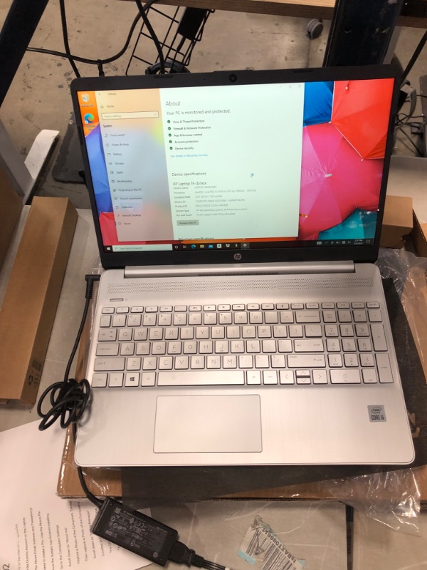 Photo 2 of HP Laptop 15-dy1059ms 15.6" Full HD Touch Screen Intel Core i5-1035G1 12GB Memory 256GB SSD Windows 10 Silver