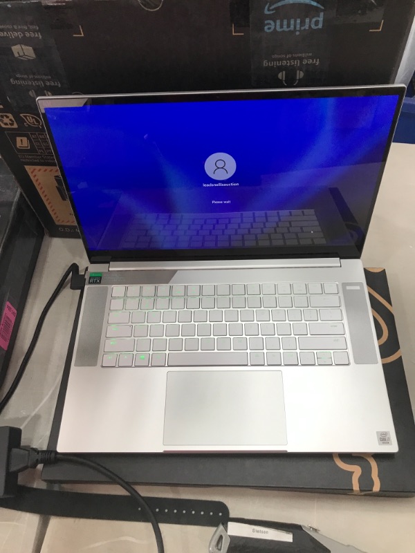 Photo 2 of Razer Blade 15 Base Gaming Laptop 2020: Intel Core i7-10750H 6-Core, NVIDIA GeForce RTX 2070 Max-Q,15.6" 4K OLED,16GB RAM,512GB SSD, CNC Aluminum,Chroma RGB,Thunderbolt 3,Creator Ready, Mercury White