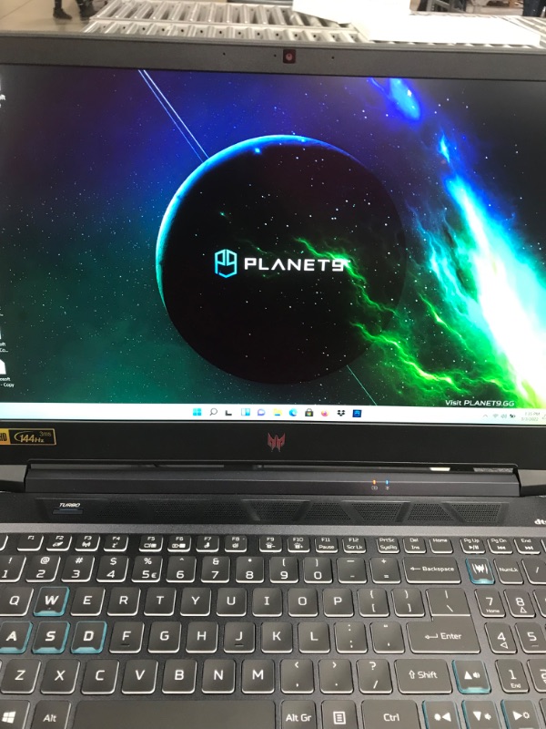 Photo 3 of Acer Predator Helios 300 PH315-54-760S Gaming Laptop | Intel i7-11800H | NVIDIA GeForce RTX 3060 Laptop GPU | 15.6" Full HD 144Hz 3ms IPS Display | 16GB DDR4 | 512GB SSD | Killer WiFi 6 | RGB Keyboard
