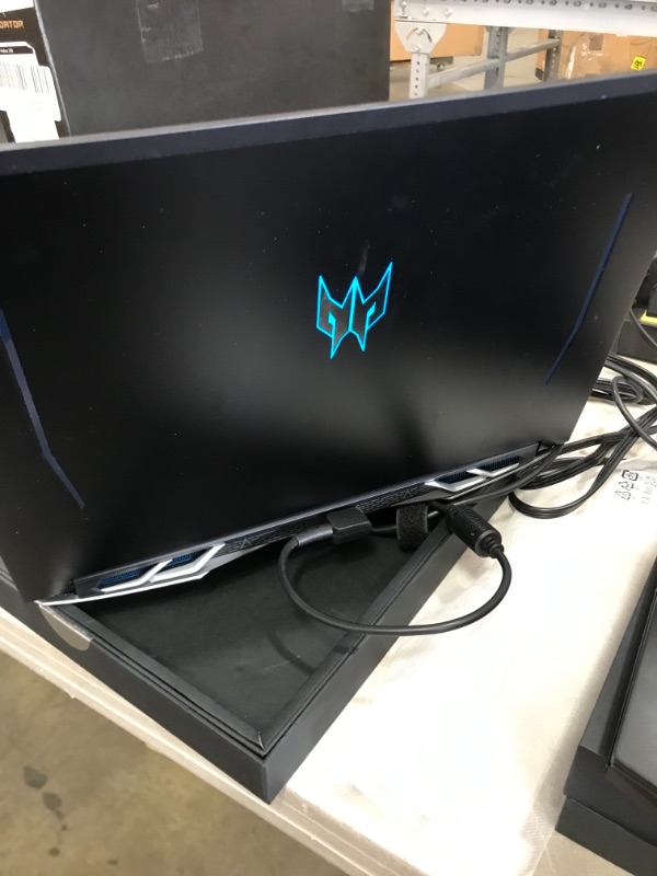 Photo 2 of Acer Predator Helios 300 PH315-54-760S Gaming Laptop | Intel i7-11800H | NVIDIA GeForce RTX 3060 Laptop GPU | 15.6" Full HD 144Hz 3ms IPS Display | 16GB DDR4 | 512GB SSD | Killer WiFi 6 | RGB Keyboard
