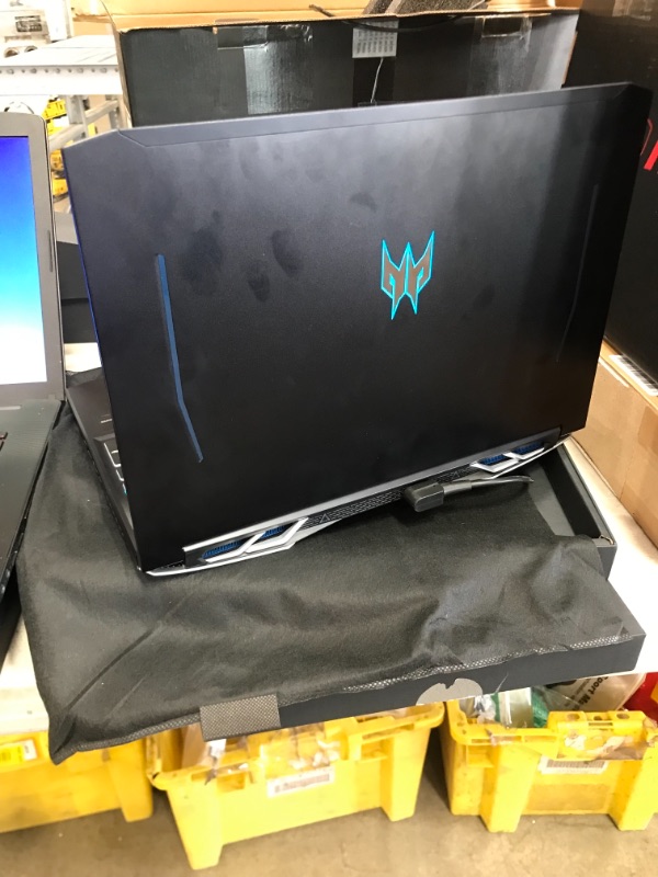 Photo 3 of Acer Predator Helios 300 PH315-54-760S Gaming Laptop | Intel i7-11800H | NVIDIA GeForce RTX 3060 Laptop GPU | 15.6" Full HD 144Hz 3ms IPS Display | 16GB DDR4 | 512GB SSD | Killer WiFi 6 | RGB Keyboard
