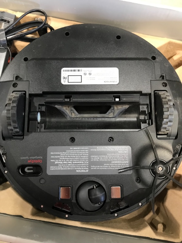 Photo 4 of roborock E4 Robot Vacuum Cleaner, Internal Route Plan with 2000Pa Strong Suction, 200min Runtime, Carpet Boost, APP Total Control Robotic Vacuum, Ideal for Pets and Larger Home, Works with Alexa
