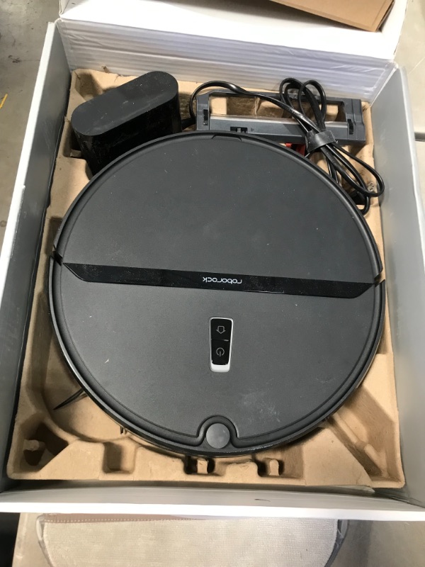 Photo 6 of roborock E4 Robot Vacuum Cleaner, Internal Route Plan with 2000Pa Strong Suction, 200min Runtime, Carpet Boost, APP Total Control Robotic Vacuum, Ideal for Pets and Larger Home, Works with Alexa
