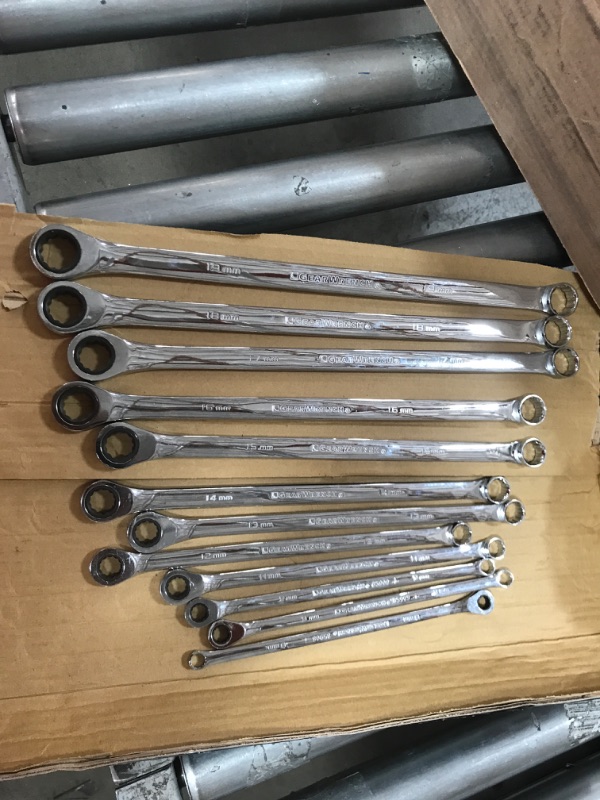 Photo 4 of (MISSING WRENCHES; see photos for what's included; Like New) GEARWRENCH 17 Pc. GearBox™ 12 Pt. XL Double Box Ratcheting Wrench Set, Metric - 85989