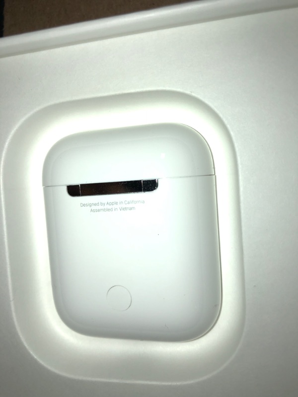 Photo 4 of Apple AirPods True Wireless Bluetooth Headphones (2nd Generation) with Charging Case

