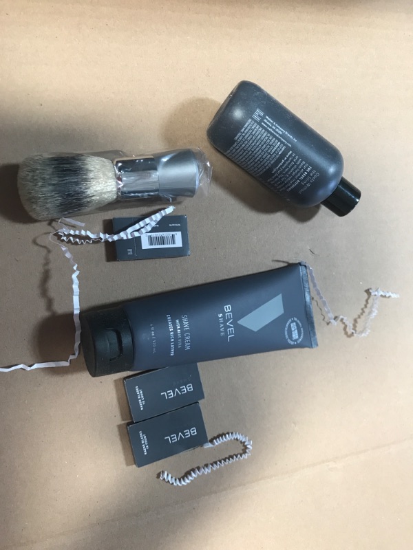 Photo 2 of (MISSING COMPONENTS) BEVEL Men's Shave Kit - Safety Razor, Shave Brush, Shave Cream, Pre Shave Oil, Post Shave Balm and 40 Blades - 6ct

