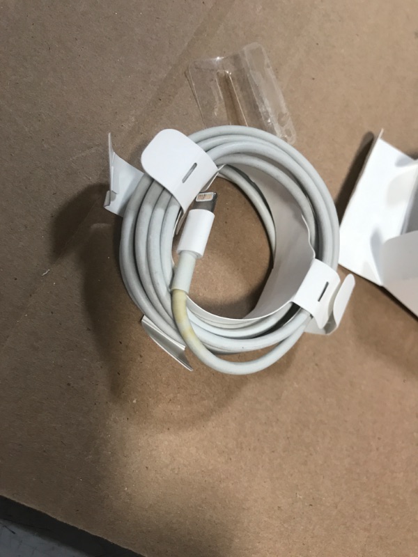 Photo 2 of Apple USB-C to Lightning Cable (2 m)

