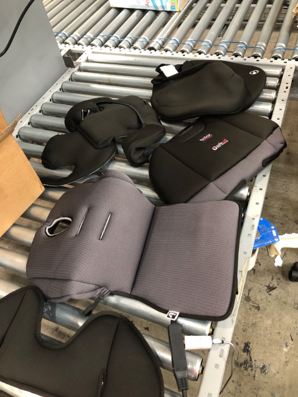 Photo 2 of Britax Marathon ClickTight Convertible Car Seat Cover Set
