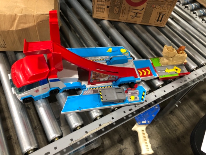 Photo 2 of INCOMPLETE ITEM
PAW Patrol, Launch’N Haul PAW Patroller, Transforming 2-in-1 Track Set for True Metal Die-Cast Vehicles
