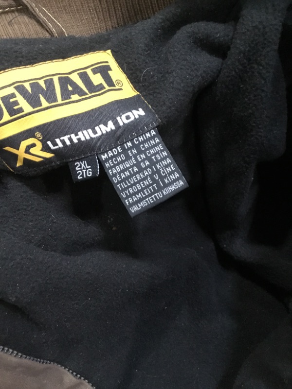 Photo 3 of DEWALT
Men's XXLarge Heavy Duty 20-Volt MAX XR Lithium-Ion Tobacco Jacket Kit with 2.0 Ah Battery and Charger