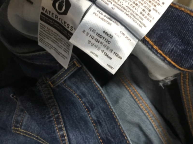 Photo 3 of Levi's Men's 550 Relaxed Fit Jeans
44X32