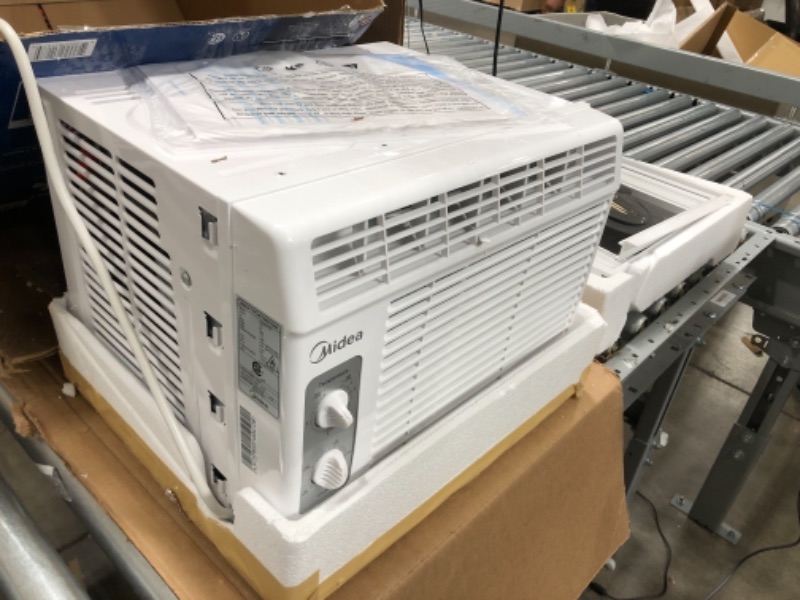 Photo 2 of Midea 5,000 BTU EasyCool Window Air Conditioner and Fan - Cool up to 150 Sq. Ft. with Easy to Use Mechanical Control and Reusable Filter 15.98 x 15.35 x 12.05 inches

