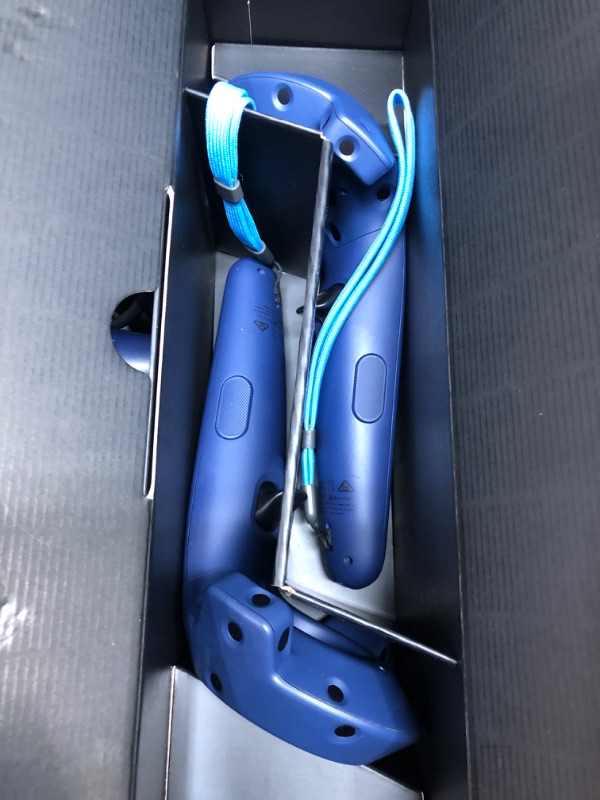 Photo 3 of HTC VIVE Pro 2 Virtual Reality System
