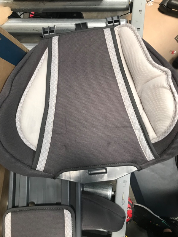 Photo 1 of Graco TurboBooster High Back Booster Car Seat Glacier White
