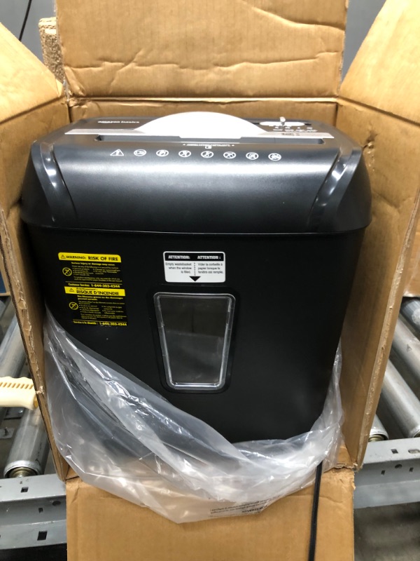 Photo 3 of **PARTS ONLY**

Amazon Basics 12-Sheet Cross-Cut Paper and Credit Card Home Office Shredder