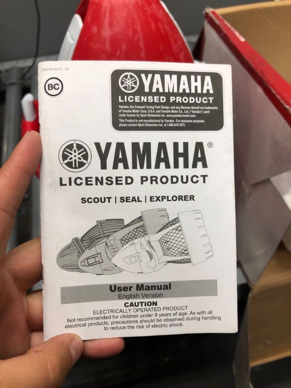 Photo 5 of Yamaha Seal Scooter Red/White

**unable to test, battery may be dead**