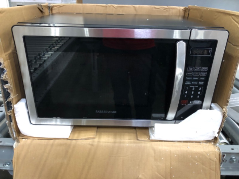 Photo 3 of **PARTS ONLY**
Farberware Countertop Microwave 1.1 Cu. Ft. 1000-Watt Compact Microwave Oven with LED lighting, Child lock, and Easy Clean Interior, Stainless Steel Interior & Exterior
