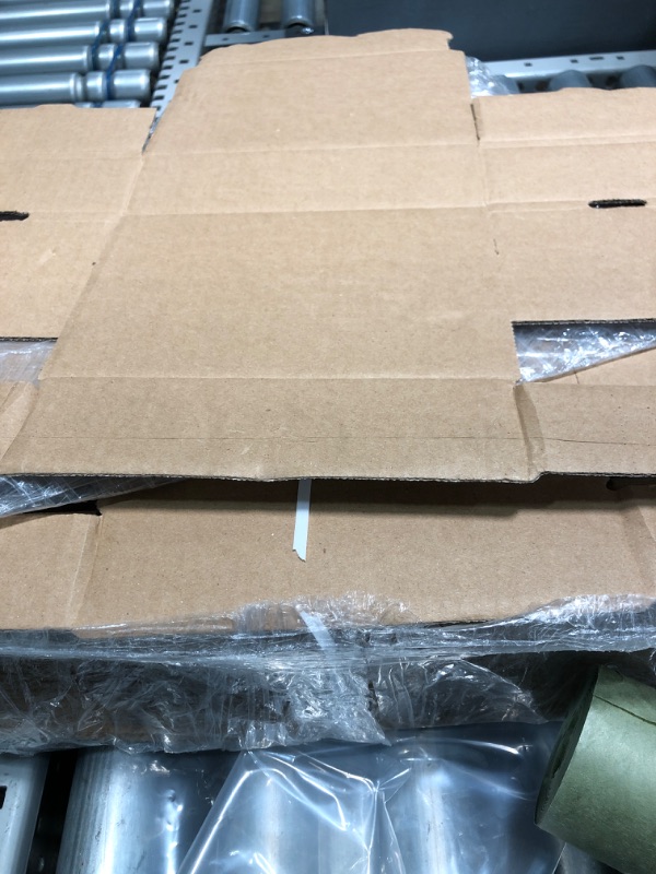 Photo 1 of White Corrugated Mailer Boxes 50