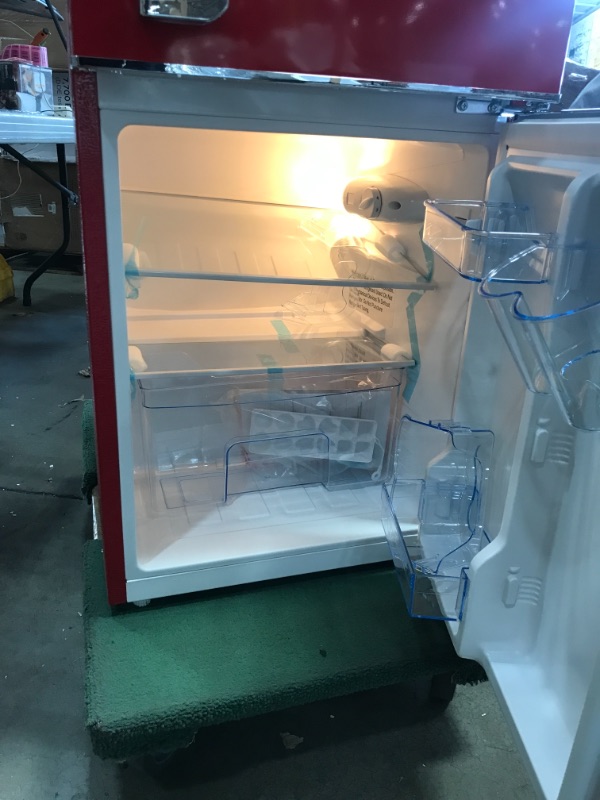 Photo 4 of ***TESTED, WORKS, DAMAGE SHOWN IN PICTURE*** Frigidaire EFR840 3.2 Cu Ft 2 Door Retro Mini Fridge Refrigerator with Freezer
