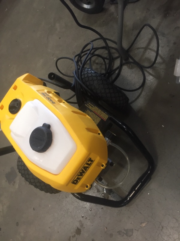 Photo 3 of **PARTS ONLY** DEWALT Pressure Washer, Electric, Cold-Water, 130-Amp, 2400 PSI (DWPW2400)
