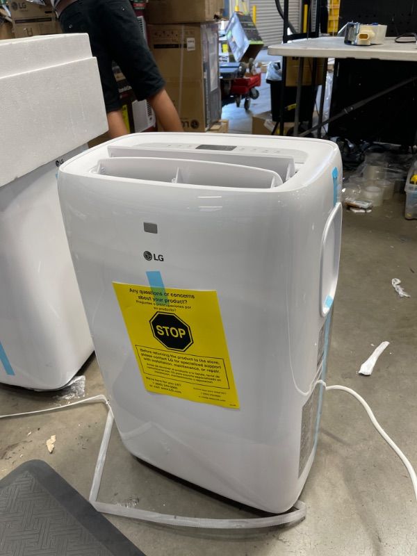 Photo 3 of ***HARDWARE LOOSE IN BOX*** Lg Lp0721wsr 115V 7000 Btu Portable Air Conditioner with LCD Remote Dehumidifier - All
