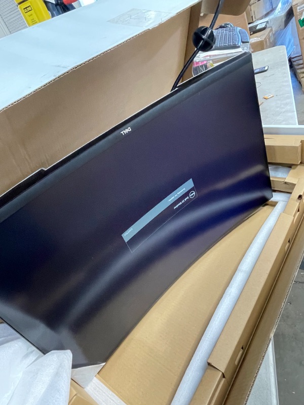 Photo 5 of Dell S3221qs 32 Inch Curved 4k Uhd, Va Ultra-thin Bezel Monitor, Amd Freesync, Hdmi, Displayport, Built in Speakers, Vesa Certified, Silver
