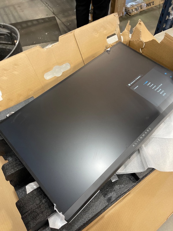 Photo 7 of Alienware AW2720HF 27-inch IPS FHD 240Hz 1ms HDMI & DP Gaming monitor
