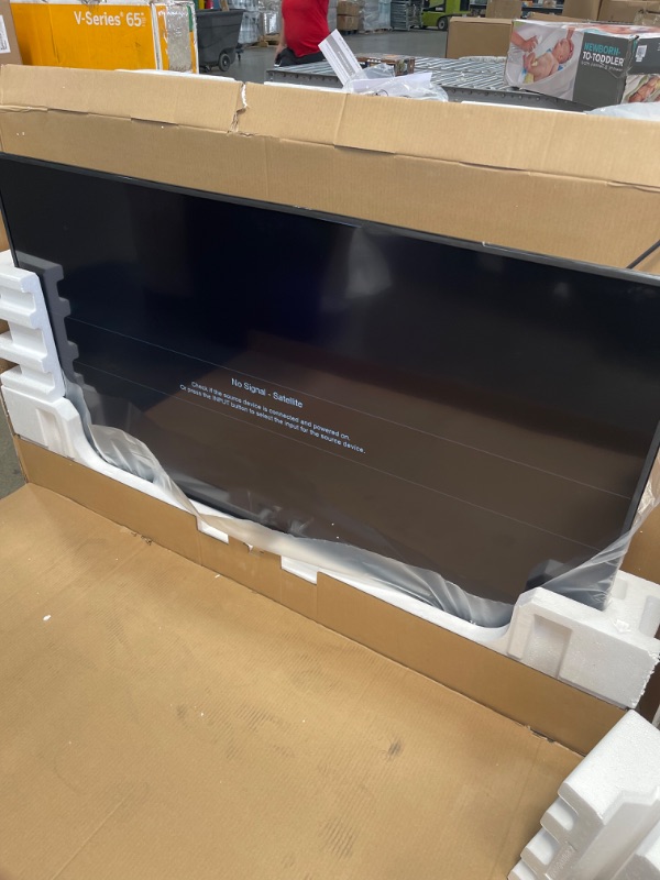 Photo 1 of V655-J09 65 in. 4K HDR 3840 X 2160 Full Array LED Smart TV
