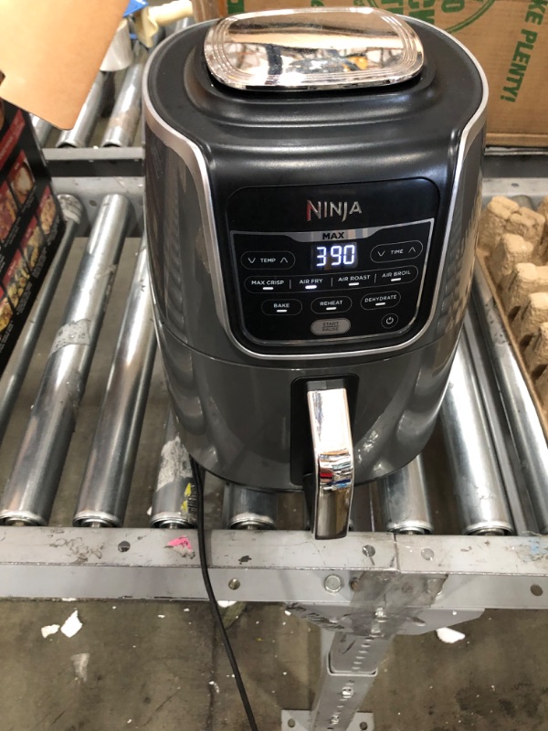 Photo 2 of Ninja AF161 Max XL Air Fryer that Cooks, Crisps, Roasts, Bakes, Reheats and Dehydrates, with 5.5 Quart Capacity, and a High Gloss Finish, Grey