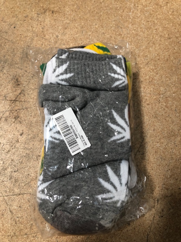 Photo 2 of 5 Pairs Unisex Marijuana Weed Leaf Boat Warm Cotton Socks (US 5-10.5)
