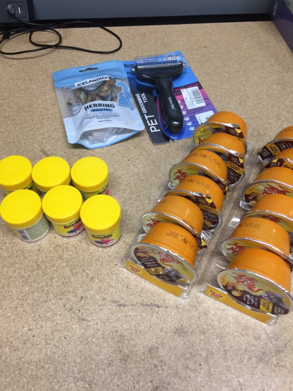 Photo 1 of ***NON-REFUNDABLE***
ASSORTED PET PRODUCTS
FISH BETA FOOD, CAT FOOD WET 12 CANS, FISH TREAT, FUR BRUSH