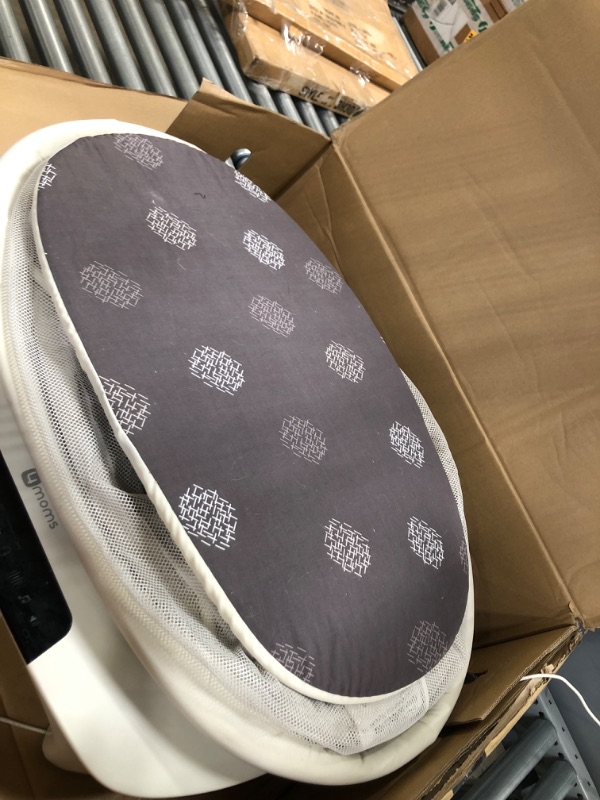 Photo 1 of 4moms mamaRoo sleep bassinet
