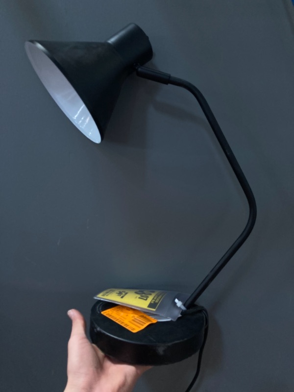 Photo 2 of Hampton Bay
19 in. Black Task Lamp with Wireless and USB Charging Station