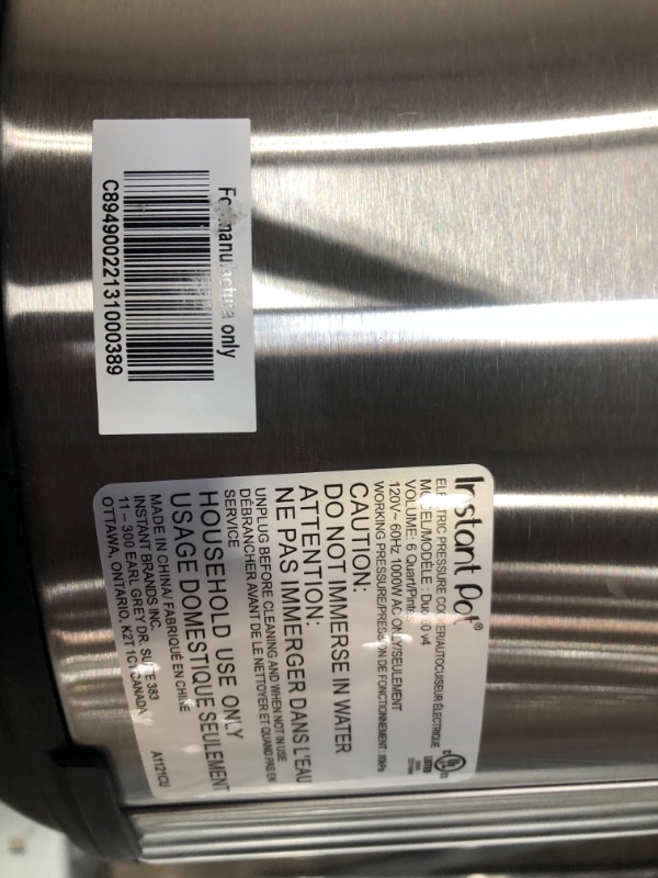 Photo 3 of Instant Pot Duo 7-in-1 Electric Pressure Cooker, Slow Cooker, Rice Cooker, Steamer, Sauté, Yogurt Maker, Warmer & Sterilizer, 6 Quart, Stainless Steel/Black
- One of the handles is broken (See photos) 